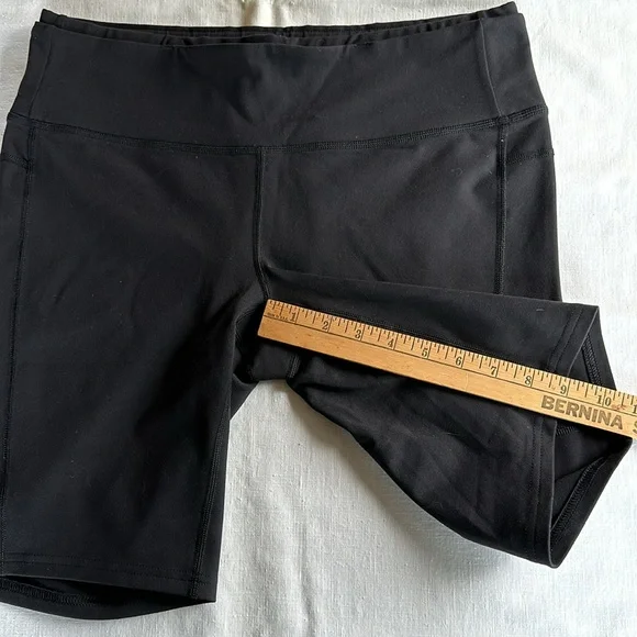 Oiselle Black Performance Athletic Shorts - Picture 4 of 8